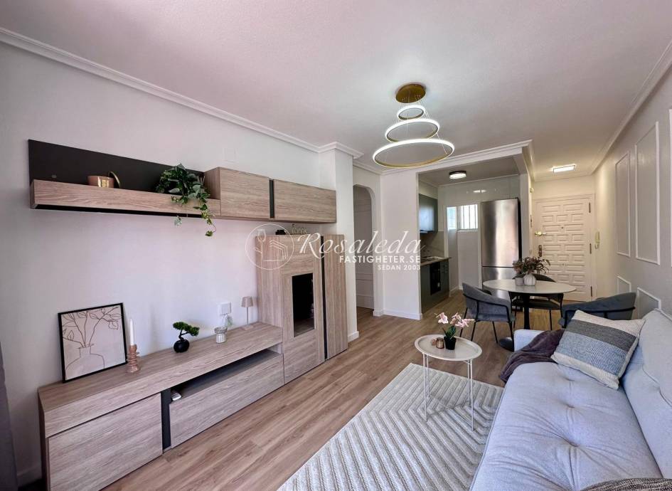 Apartment - Resale - Torrevieja - Calas Blancas