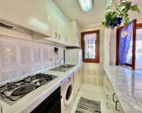 Resale - Lägenhet - Torrevieja - La Rosaleda