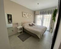 Resale - Lägenhet - Torrevieja - La Rosaleda