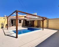 Resale - Villa / Parhus - Torrevieja - La Primavera/ Los Angeles