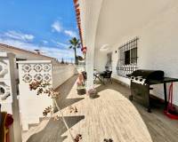 Resale - Villa / Parhus - Torrevieja - Playa de los Locos