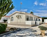 Resale - Villa / Parhus - Torrevieja - Playa de los Locos