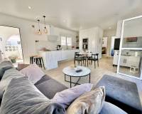 Resale - Villa / Parhus - Torrevieja - Playa de los Locos