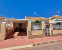 Resale - Villa / Parhus - Torrevieja - Villas Marinas