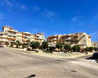 Resale - Villa / Semi detached - Alicante - Campoamor