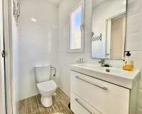 Resale - Villa / Semi detached - Torrevieja - Playa de los Locos