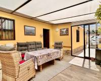 Venta - Villa / Semi separado - Torrevieja - La Primavera/ Los Angeles