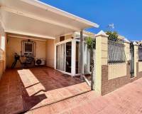 Venta - Villa / Semi separado - Torrevieja - Villas Marinas