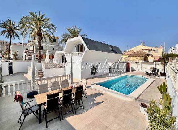 Villa - Wiederverkauf - Torrevieja - Torrelamata - La Mata