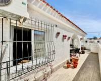 Wiederverkauf - Villa / Doppelhaushälfte - Torrevieja - Playa de los Locos