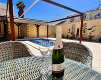 Wiederverkauf - Villa / Doppelhaushälfte - Torrevieja - 