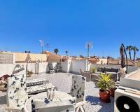 Wiederverkauf - Villa / Doppelhaushälfte - Torrevieja - 